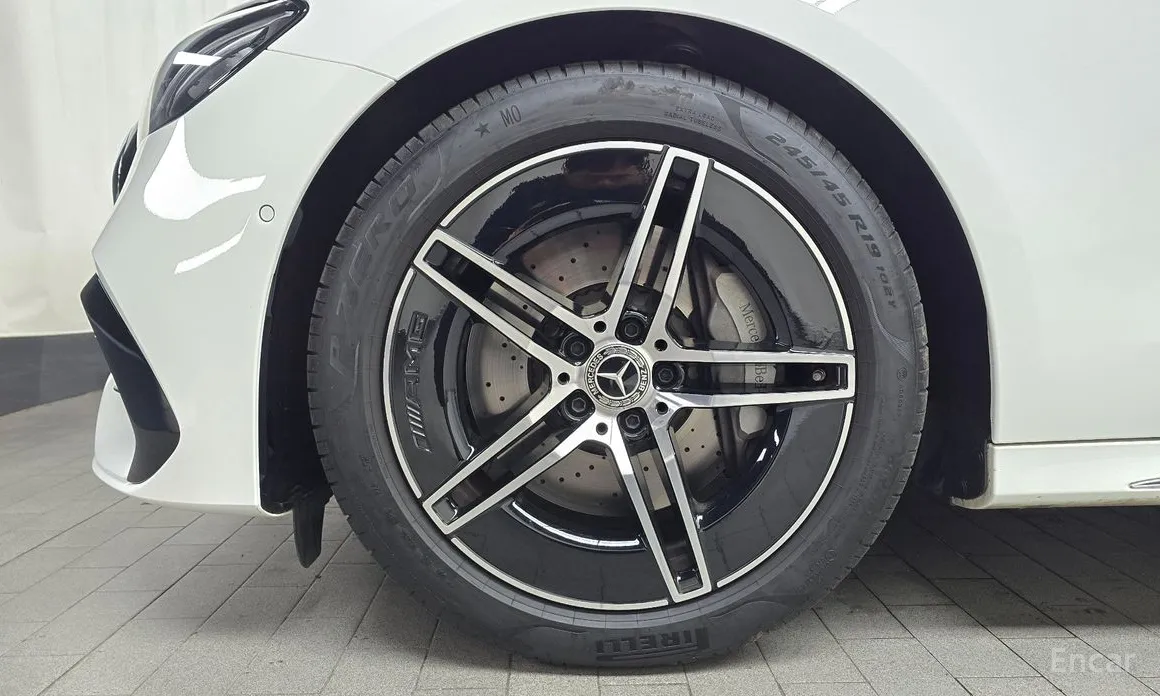 Mercedes-Benz E-Class 2024 E200 AMG Line