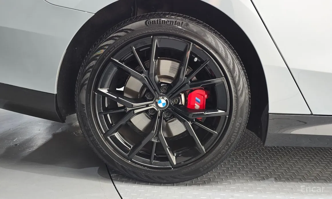 Фото 5 - BMW 5 Series