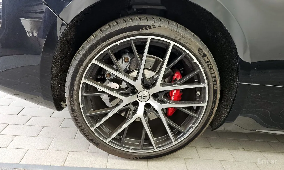 Maserati GranCabrio 2024 3.0 V6 Trofeo