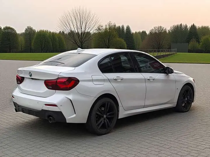 BMW 1 Series 2023 2023款 125i M运动曜夜版