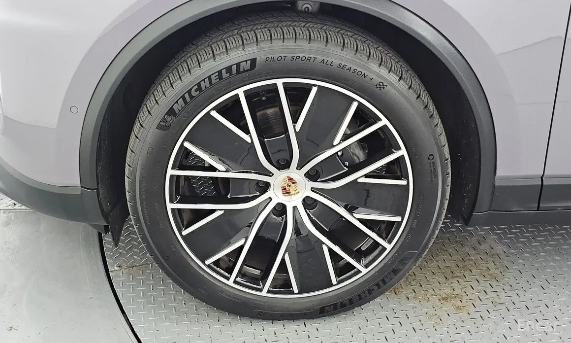 Porsche Macan 2024 Base 4