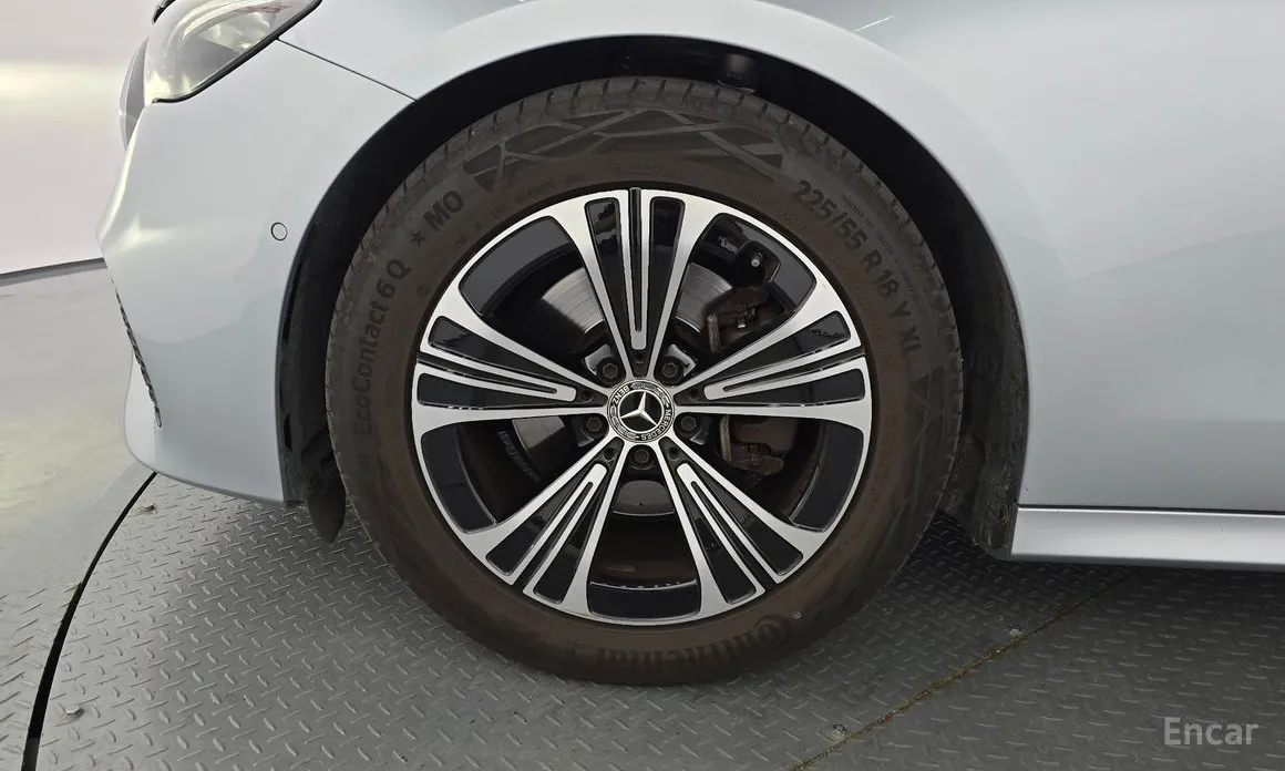 Mercedes-Benz E-Class 2024 E200 Avantgarde