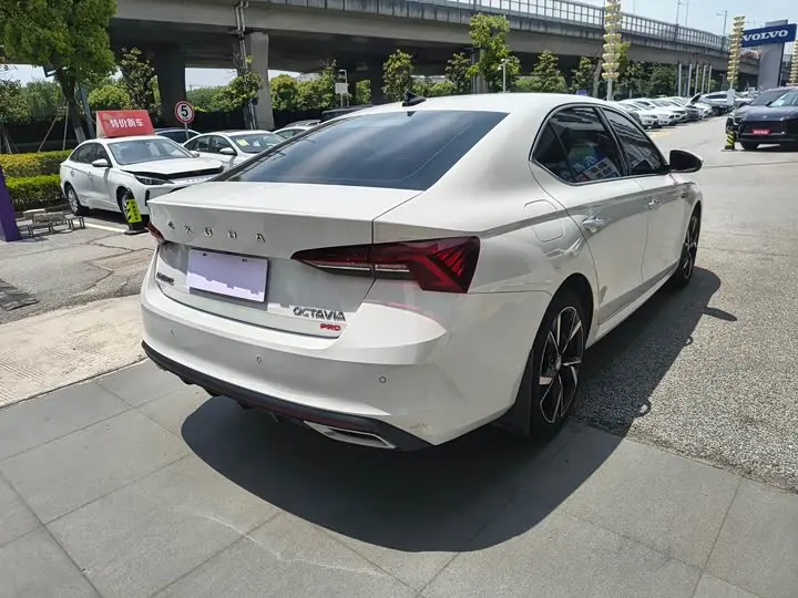 2023 Skoda Octavia Pro