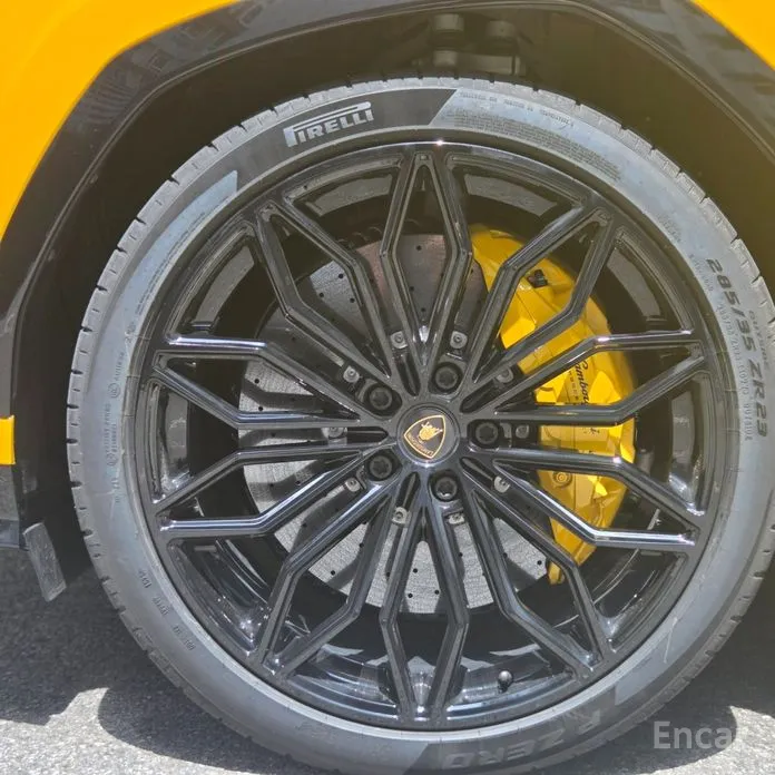 Lamborghini Urus 2018 4.0 V8 SE