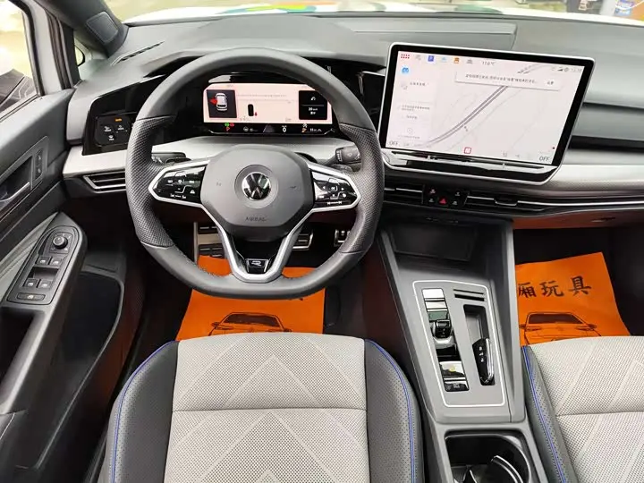 Volkswagen Golf 2025 2025款 300TSI R-Line