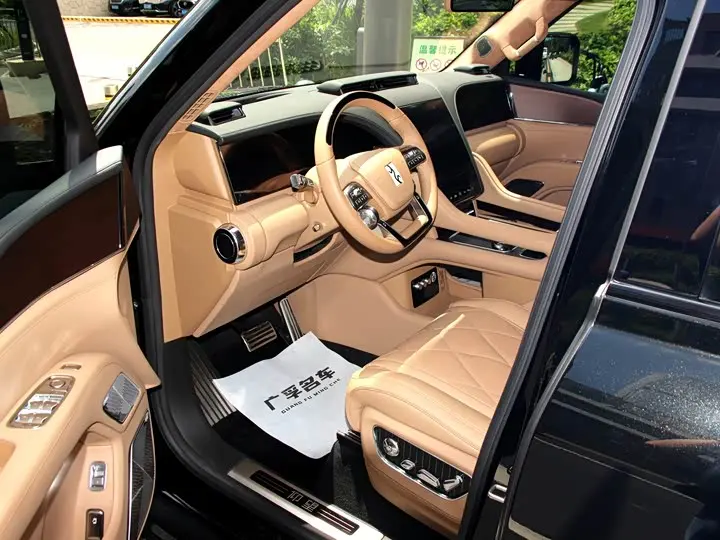 BYD Yangwang U8 2025 2025款 鼎世版