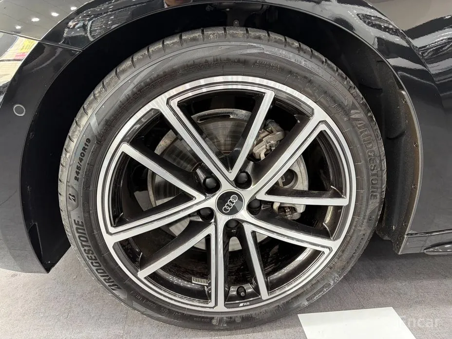 Фото 5 - Audi A5