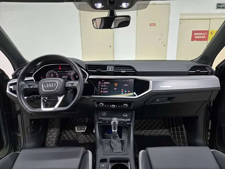 Audi Q3 2024 2024款 35 TFSI 时尚致雅型