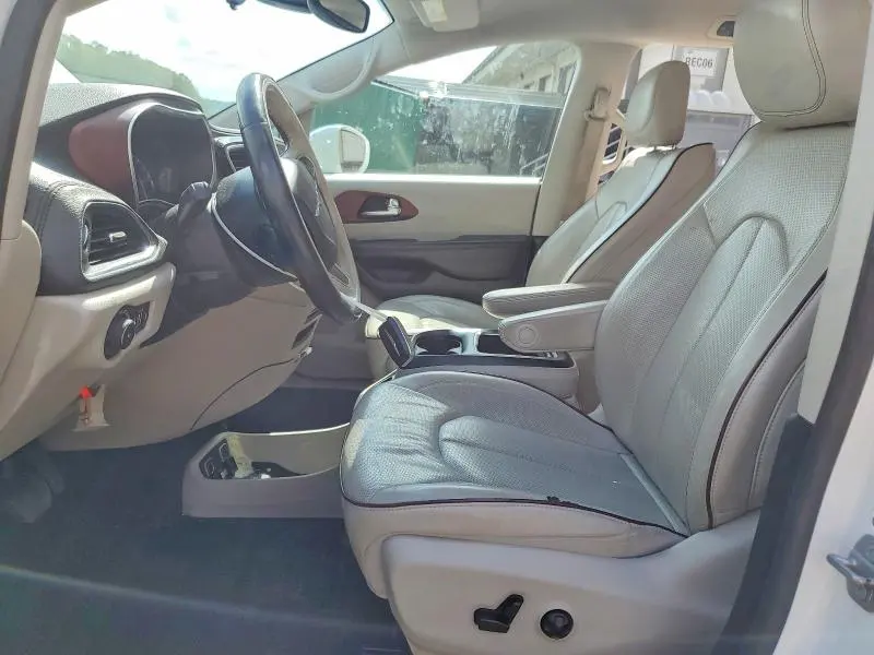 CHRYSLER PACIFICA 2020 VIN 2C4RC1GGXLR164681