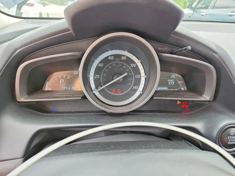 MAZDA CX-3 2017 VIN JM1DKFC75H0178344