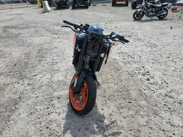 KTM 890 DUKE R 2023