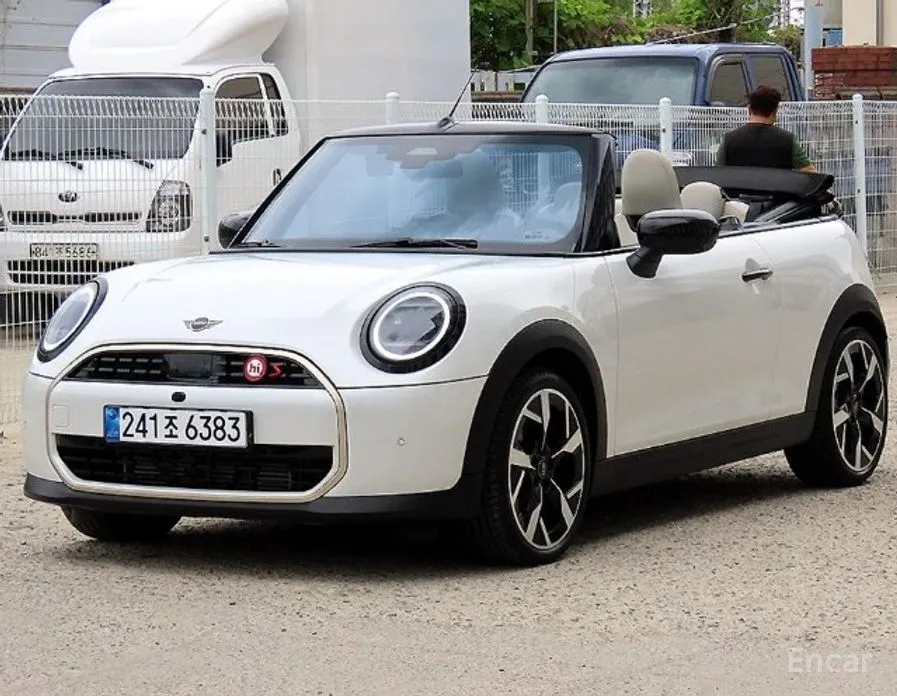 Mini Cooper Convertible 2025 Favoured