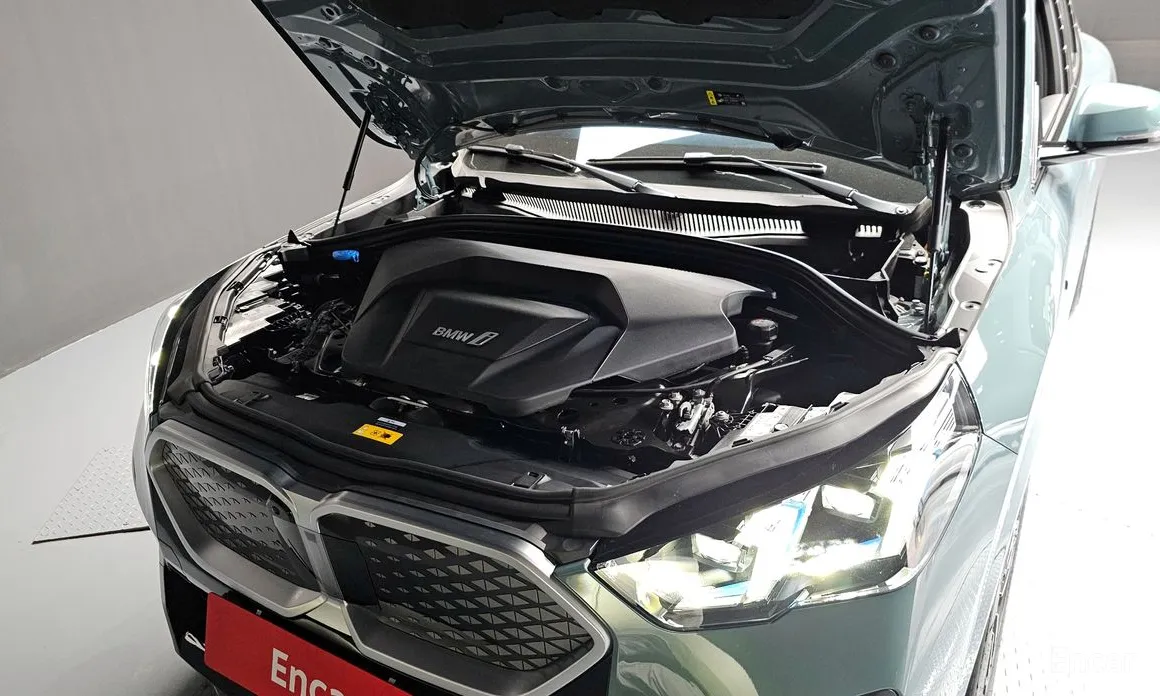 BMW iX2 2025 eDrive 20 M Sport