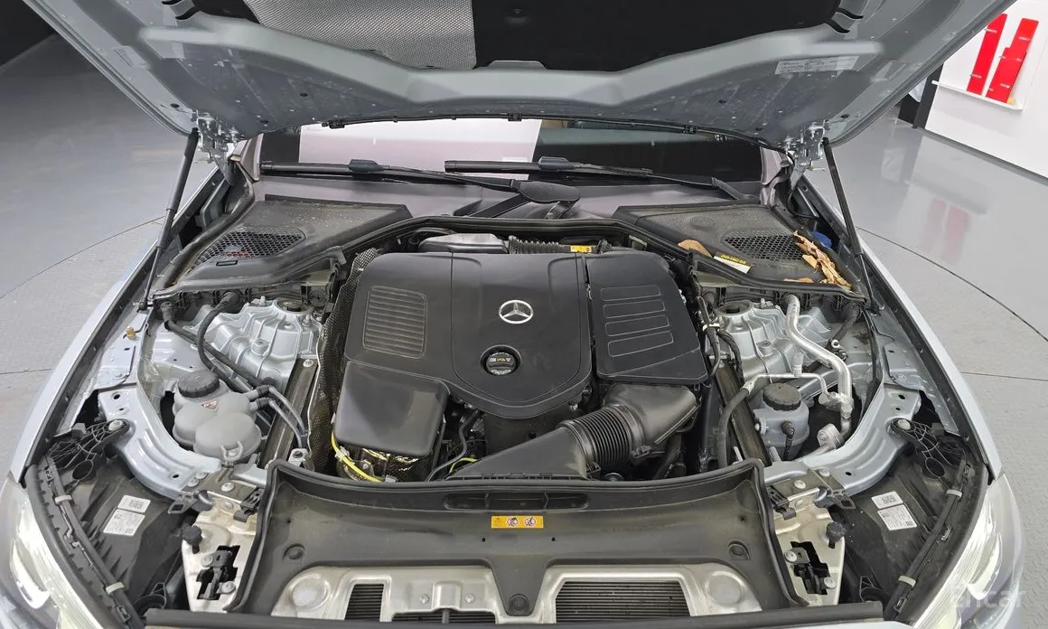 Mercedes-Benz E-Class 2024 E200 Avantgarde