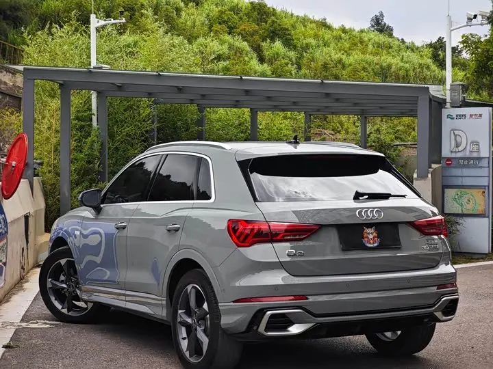 Audi Q3 2024 2024款 35 TFSI RS套件燃速型
