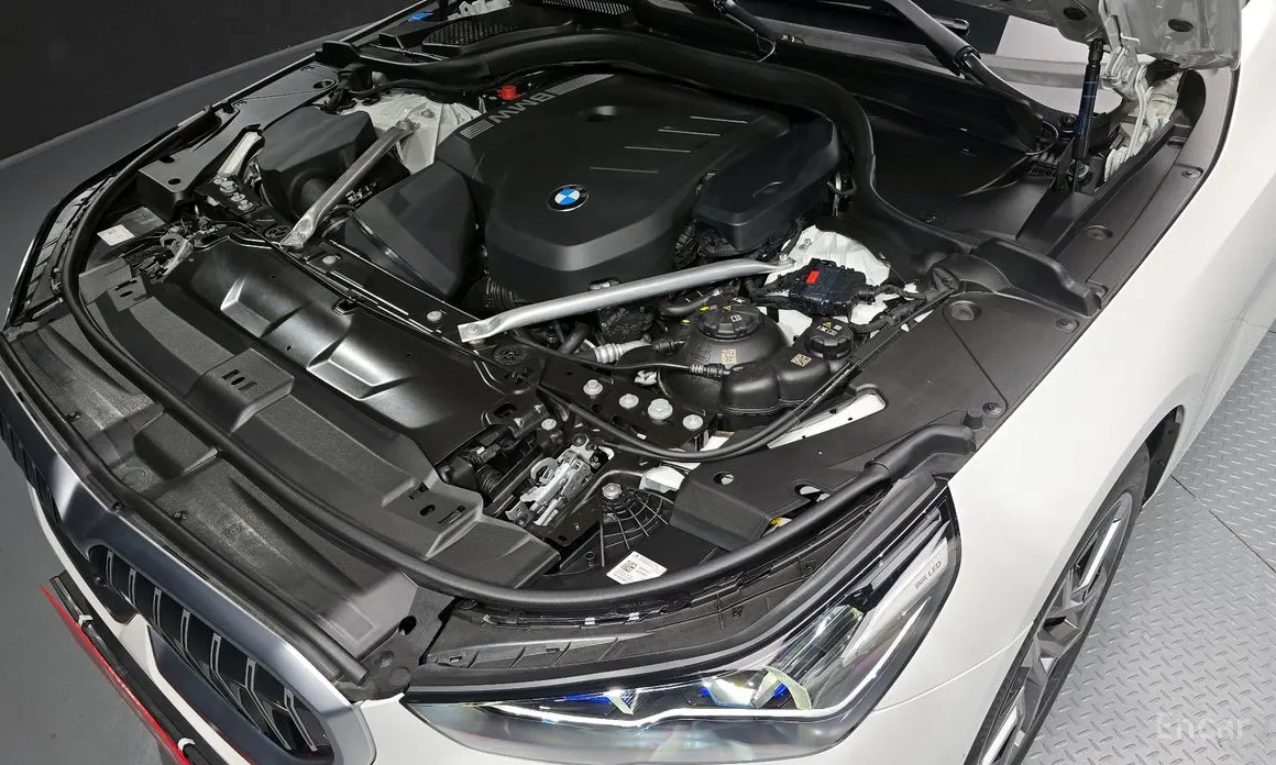 BMW 5 Series 2023 520i