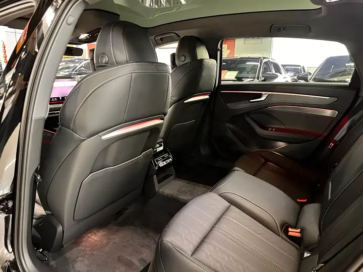 Audi A6L 2026 2026款 2.0T 臻选型