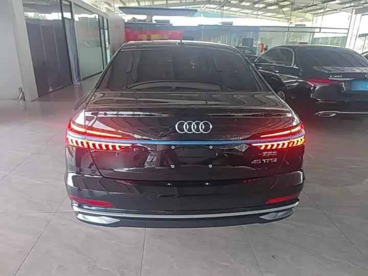 Audi A6L 2026 2026款 45 TFSI 臻选动感型