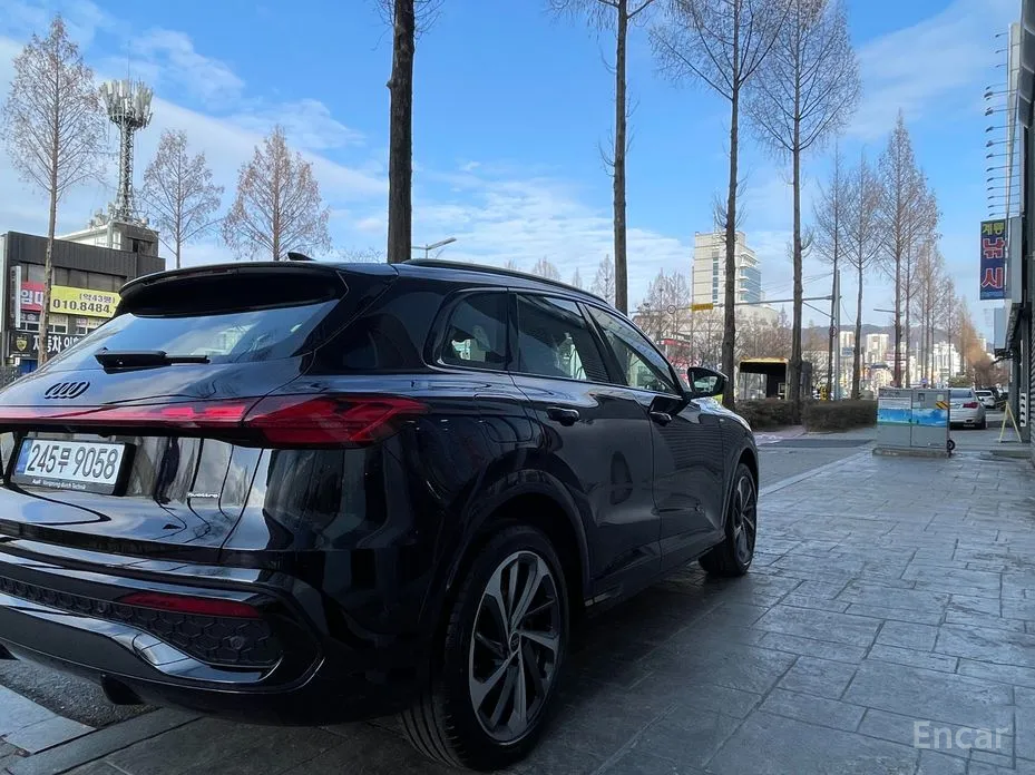 Audi Q5 2025 40 TDI Quattro S Line Black Edition