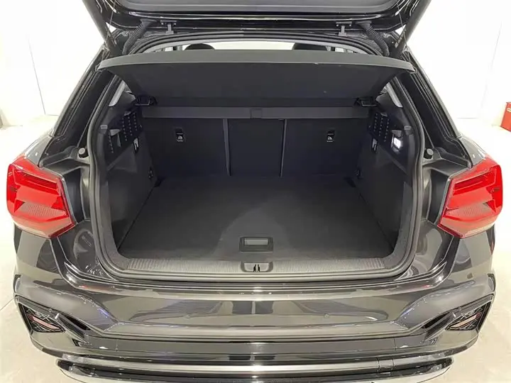 Фото 6 - Audi Q2L