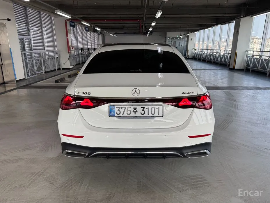 Mercedes-Benz E-Class 2024 E300 4MATIC AMG Line