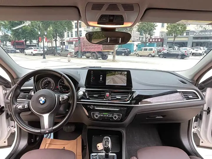 BMW 1 Series 2023 2023款 120i M运动曜夜版