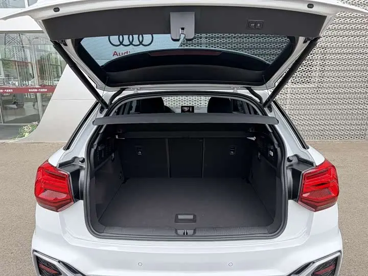 Фото 6 - Audi Q2L