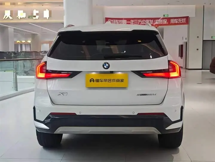 Фото 6 - BMW X1