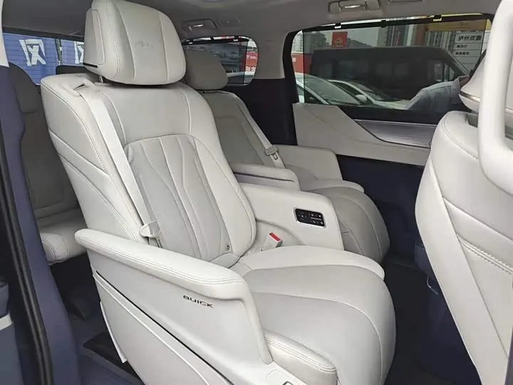 Buick GL8 Hybrid 2026 2026款 陆尊 奢享版