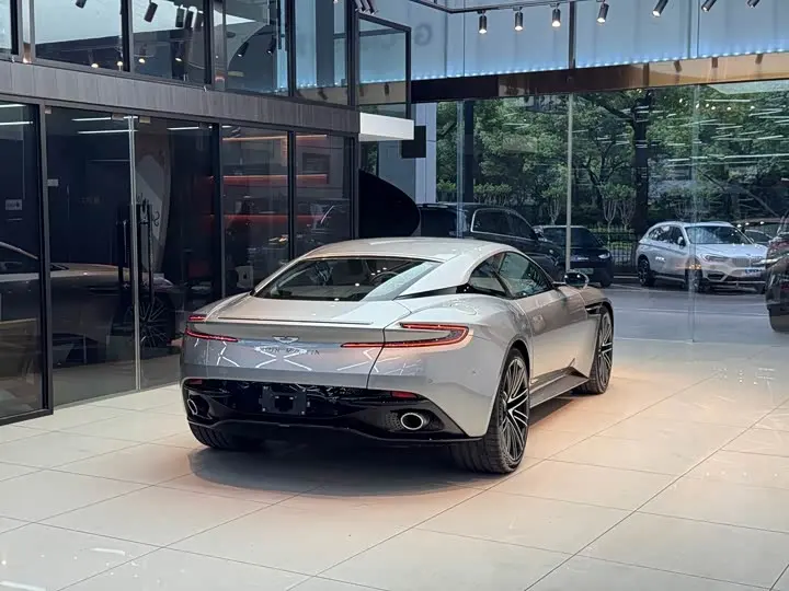 Aston Martin DB12 2023 2023款 4.0T V8 Coupe