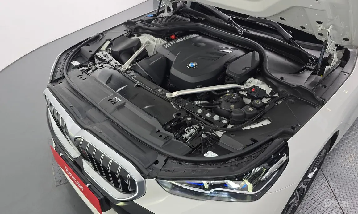 Фото 6 - BMW 5 Series