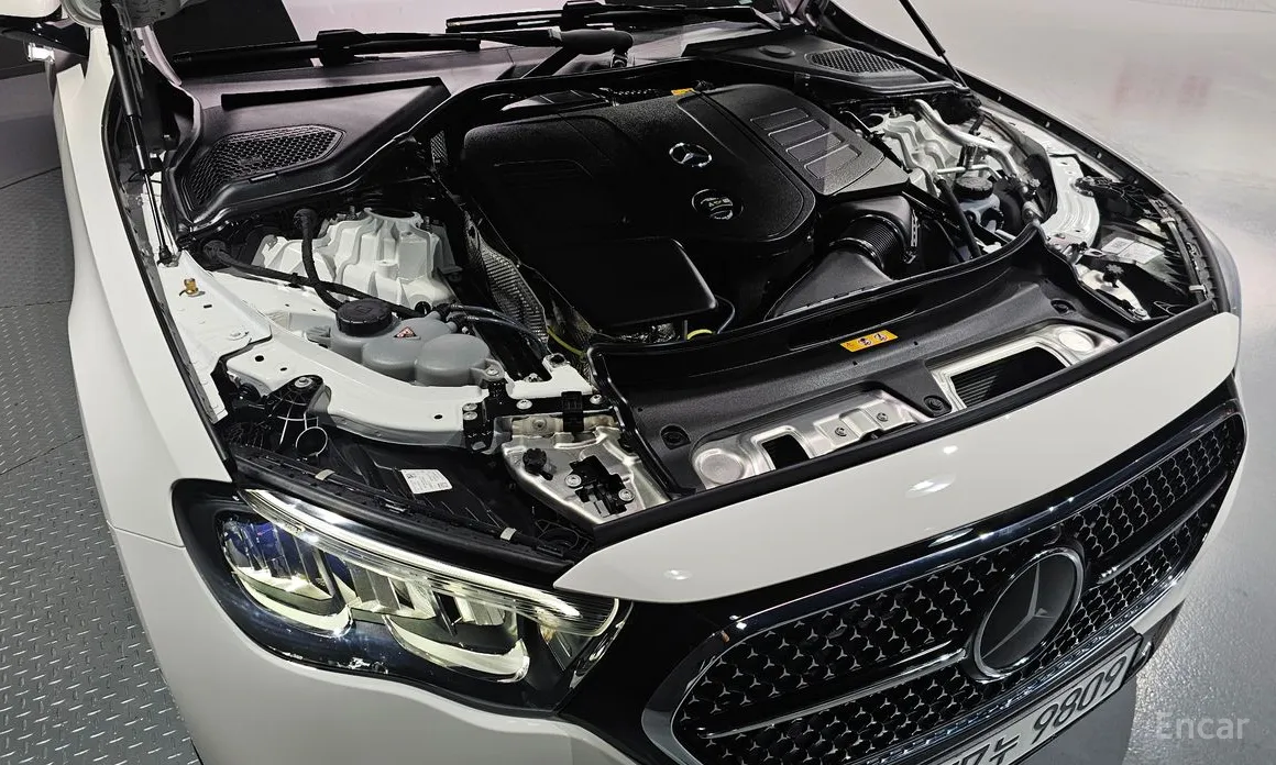 Mercedes-Benz E-Class 2024 E200 Avantgarde