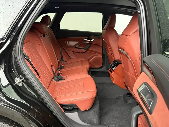 Audi Q5L 2026 2026款 2.0T 千万用户专享版