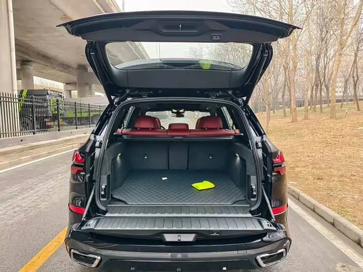 BMW X5 2026 2026款 改款 xDrive 40Li M运动曜夜套装