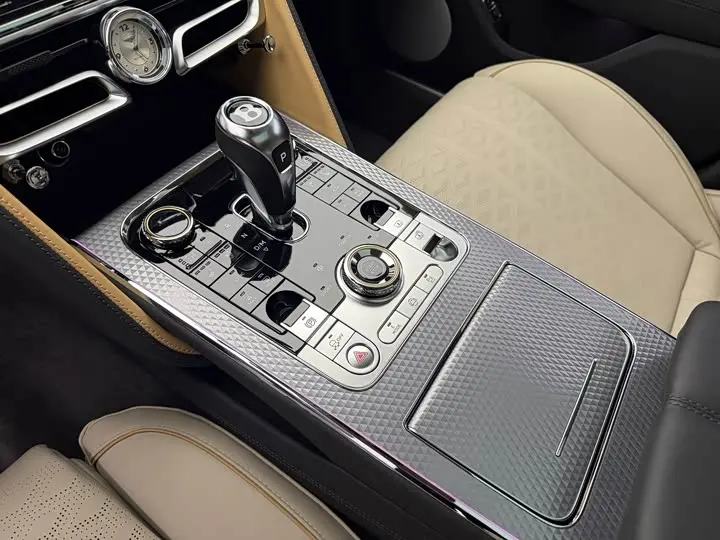 Bentley Flying Spur Hybrid 2026 2026款 4.0T V8 Mulliner