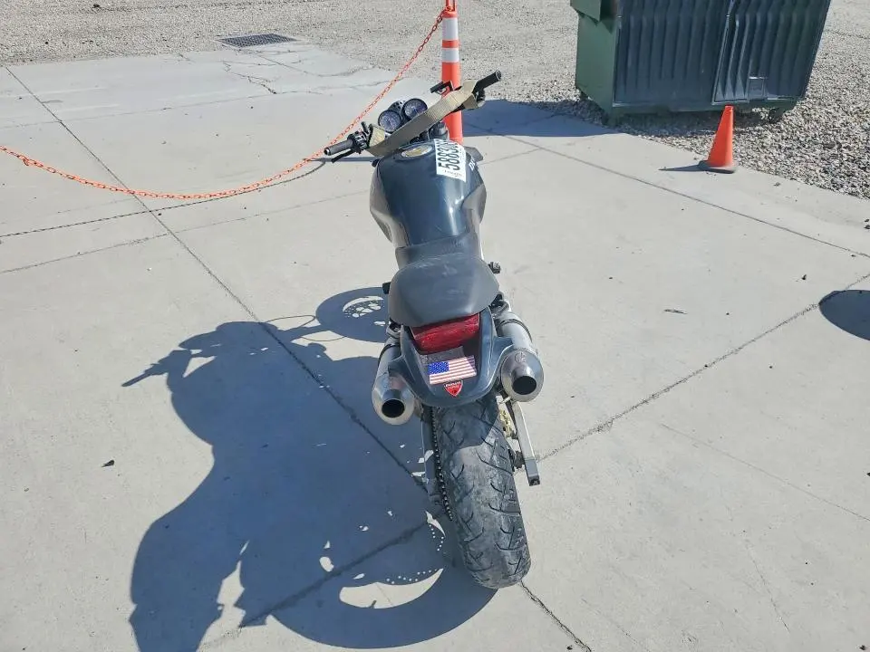 DUCATI MONSTER 2001