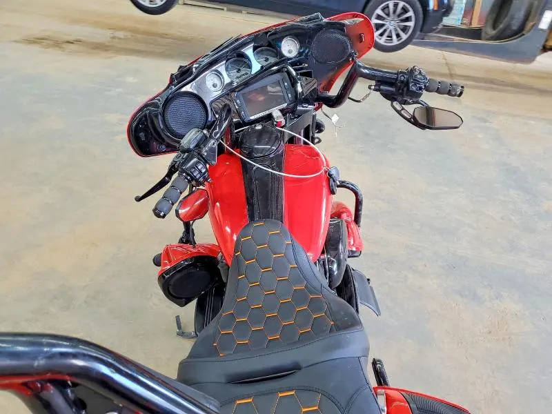HARLEY-DAVIDSON FL 2017