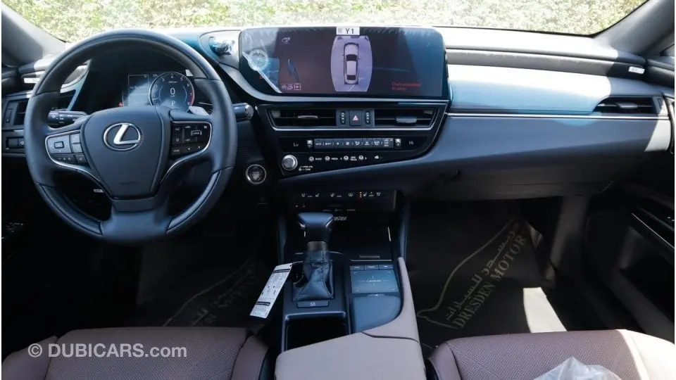 Lexus ES 2022