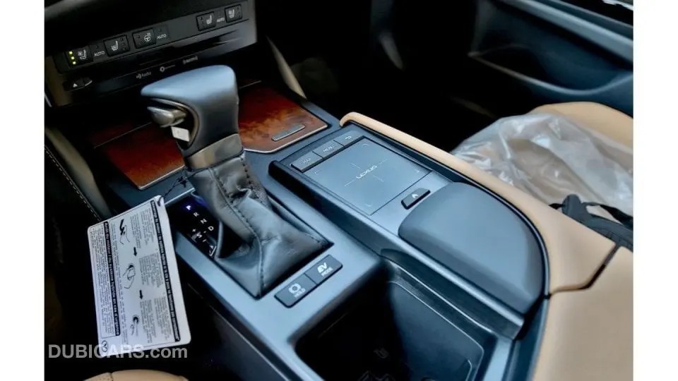 Lexus ES 2022