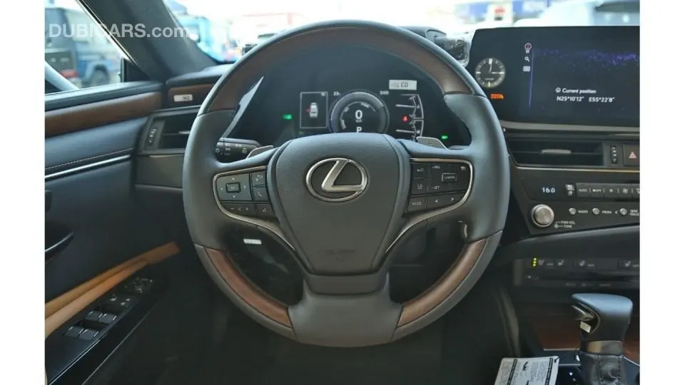 Lexus ES 2022