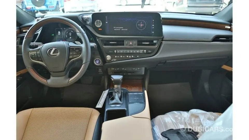 Lexus ES 2022