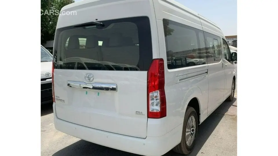 Toyota HiAce 2022