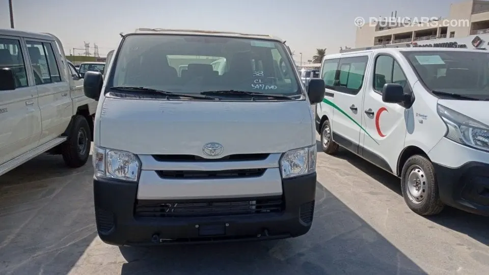 Toyota HiAce 2022