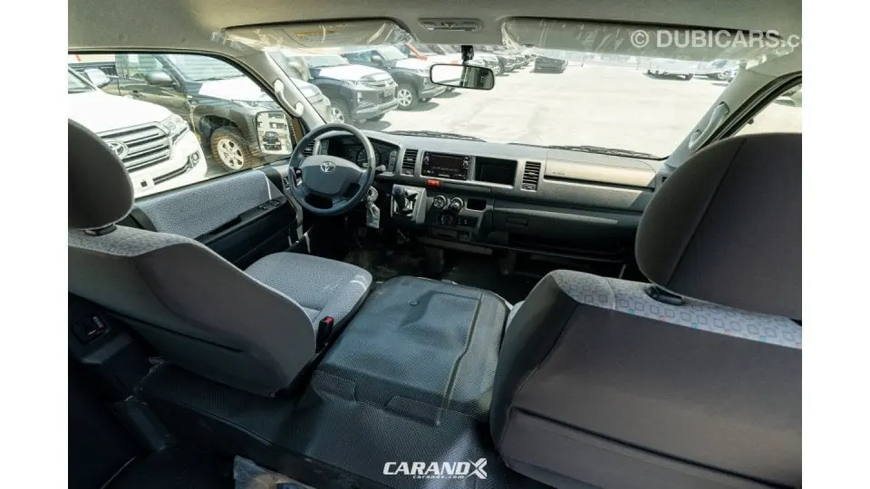 Toyota HiAce 2021