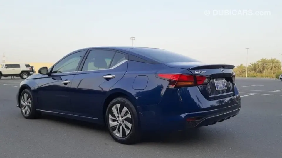 Nissan Altima 2021