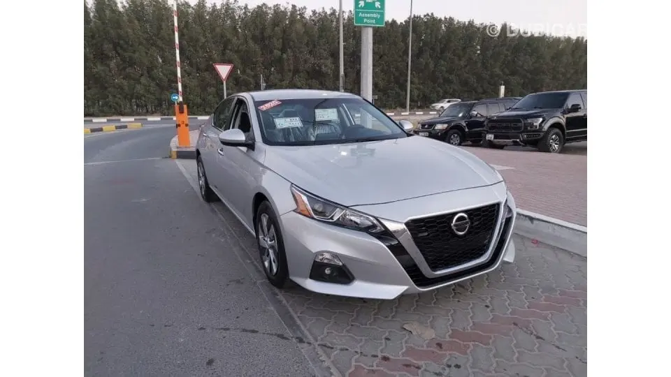 Nissan Altima 2020