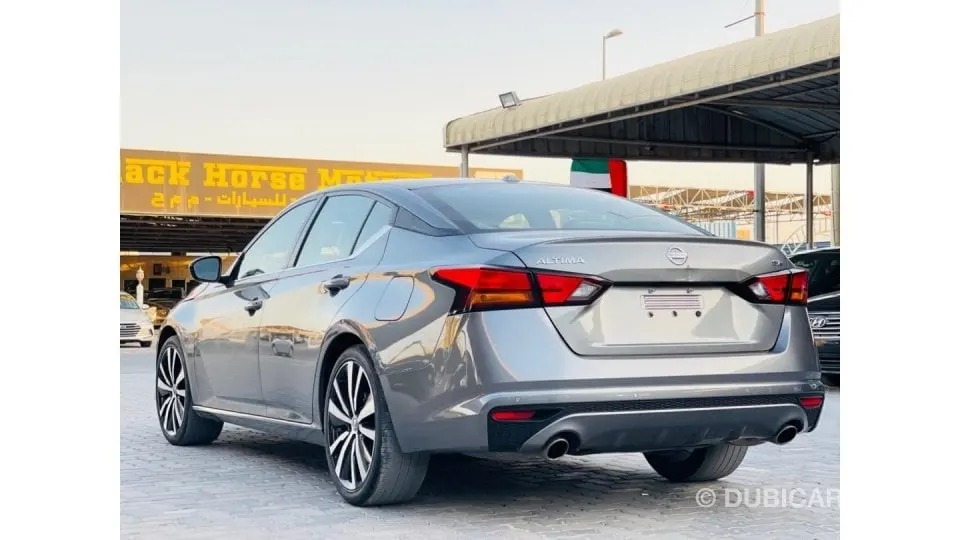 Nissan Altima 2020