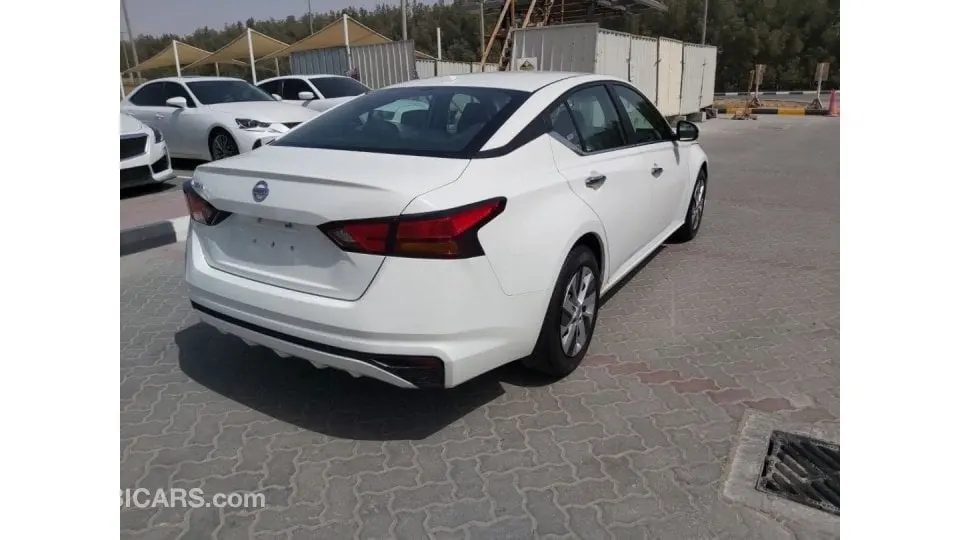 Nissan Altima 2020