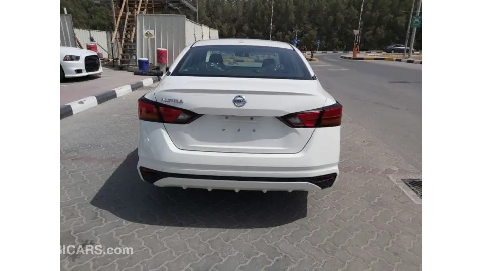Nissan Altima 2020