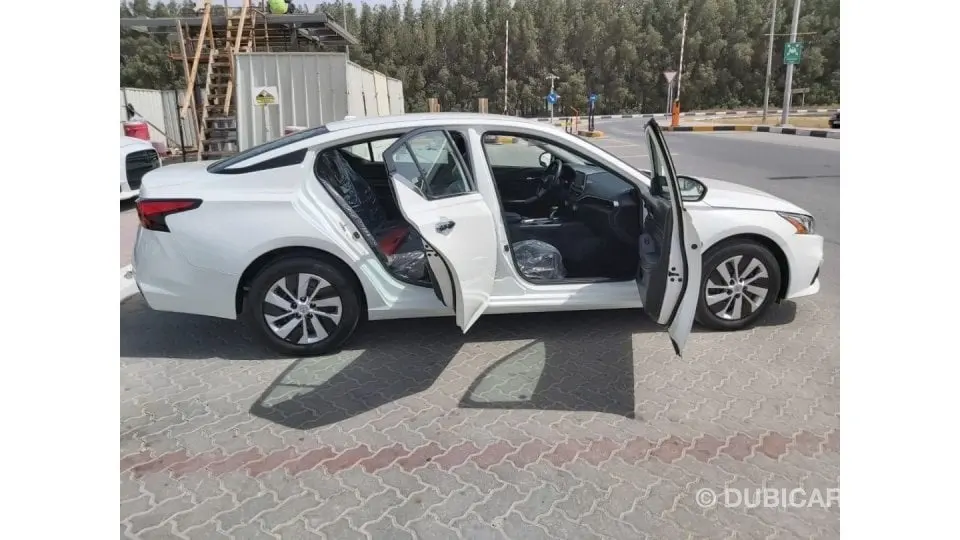 Nissan Altima 2020